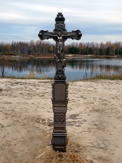 Крест из литого камня с орнаментом - Фото 4 | Компания «Венок»