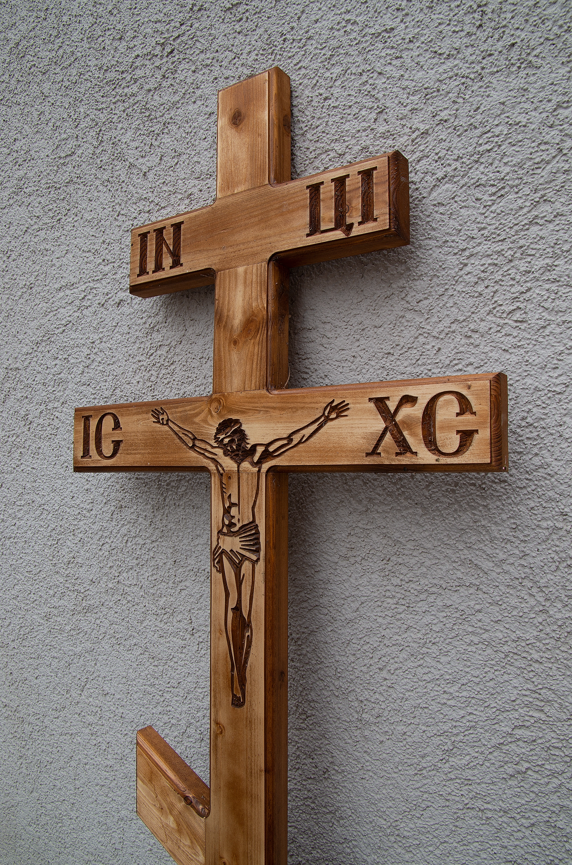 Крест сосновый «Гроздь» - Фото 2 | Компания «Венок»